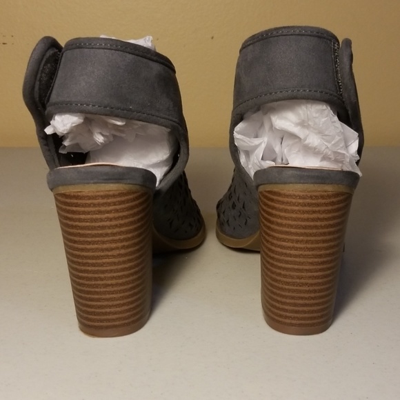 Indigo Rd. Gray Suede Lattice Peep Toe Bootie - Picture 5 of 8